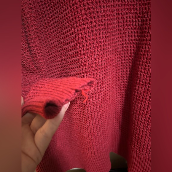 Like new red knitted cardigan w/ pockets- size l/xl - Picture 5 of 10
